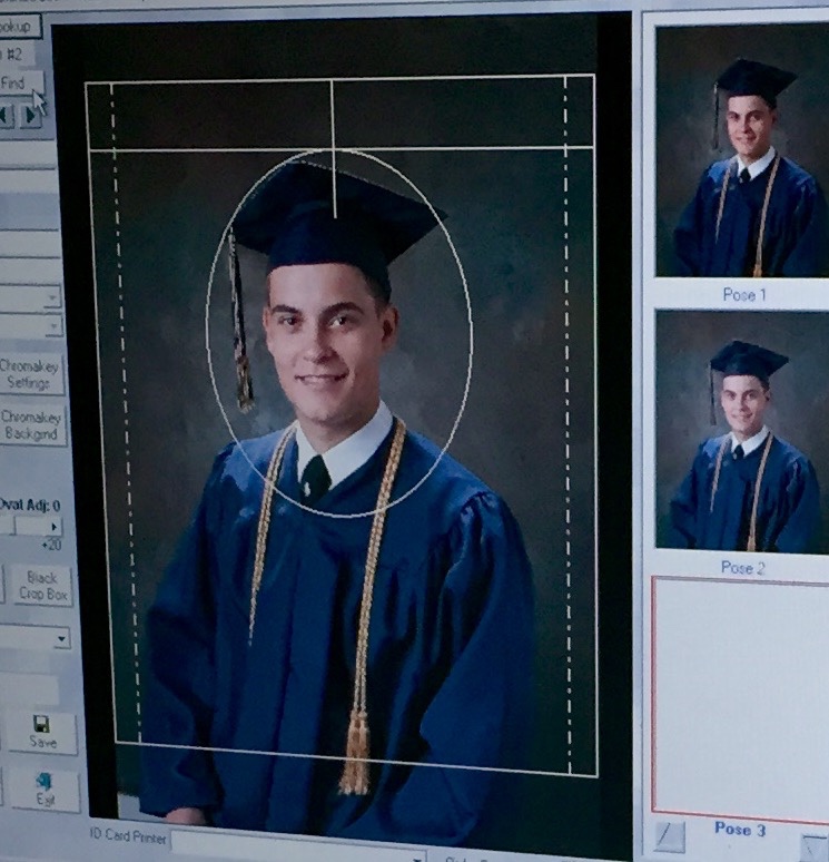 cap and gown pic proofs
